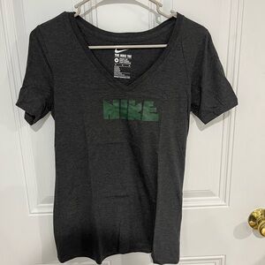 Nike short sleeve graphic tee